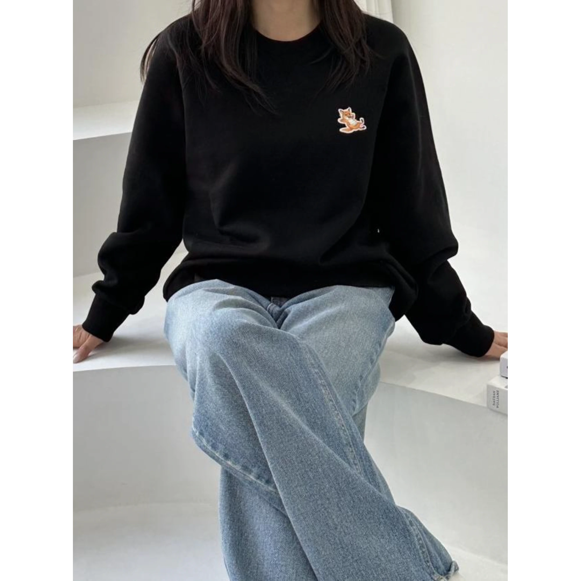 메종키츠네 칠랙스 맨투맨 착용 이미지