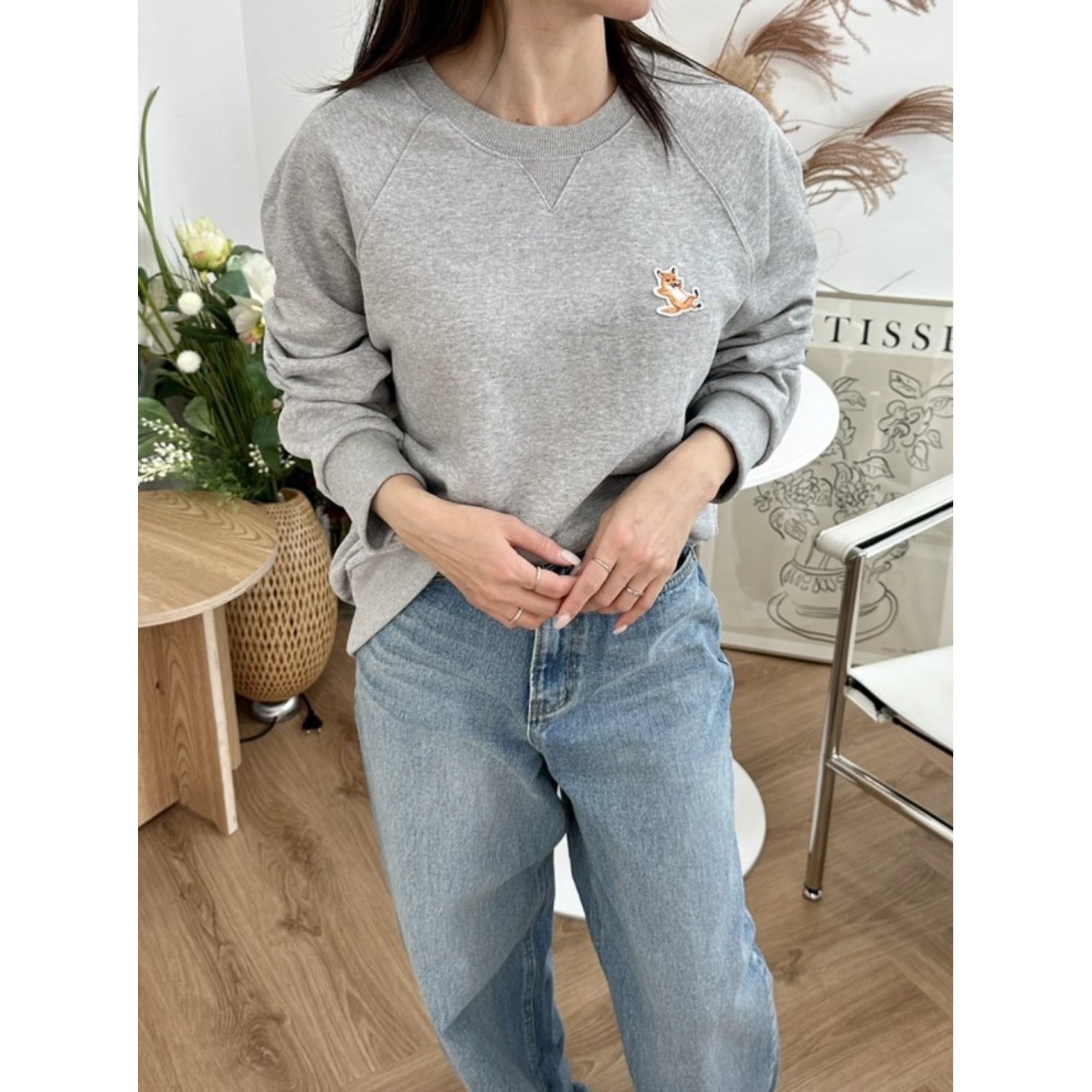 메종키츠네 칠랙스 맨투맨 착용 이미지