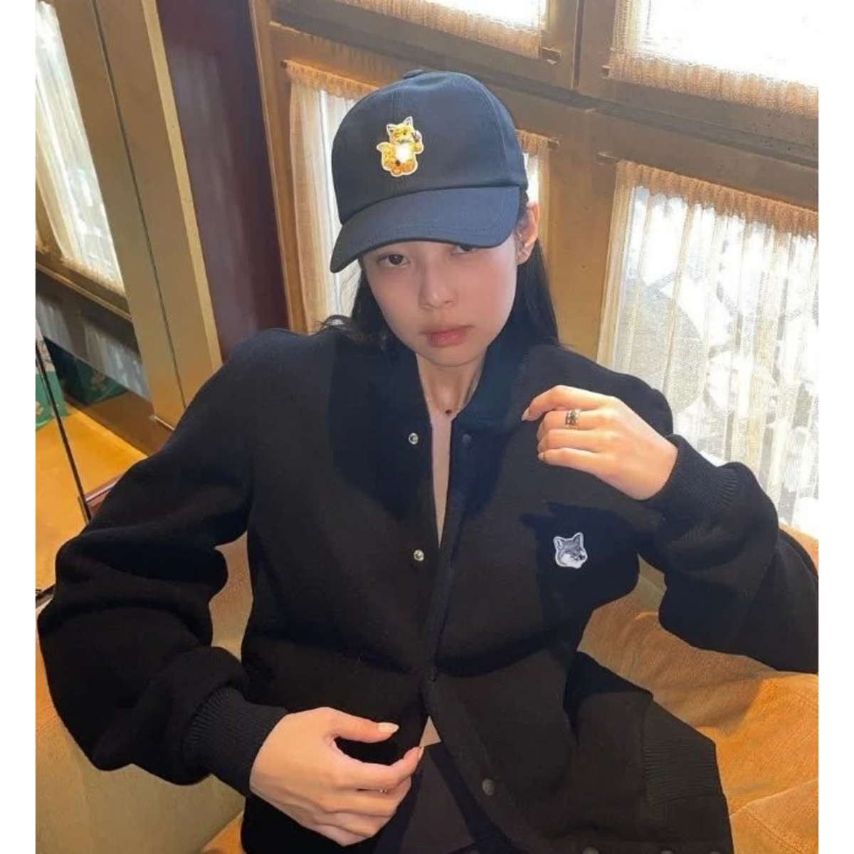 메종 키츠네 클래식 봄버 자켓 JM02222WM0020 착용 이미지