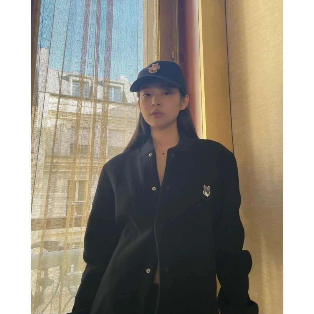 메종 키츠네 클래식 봄버 자켓 JM02222WM0020 착용 이미지