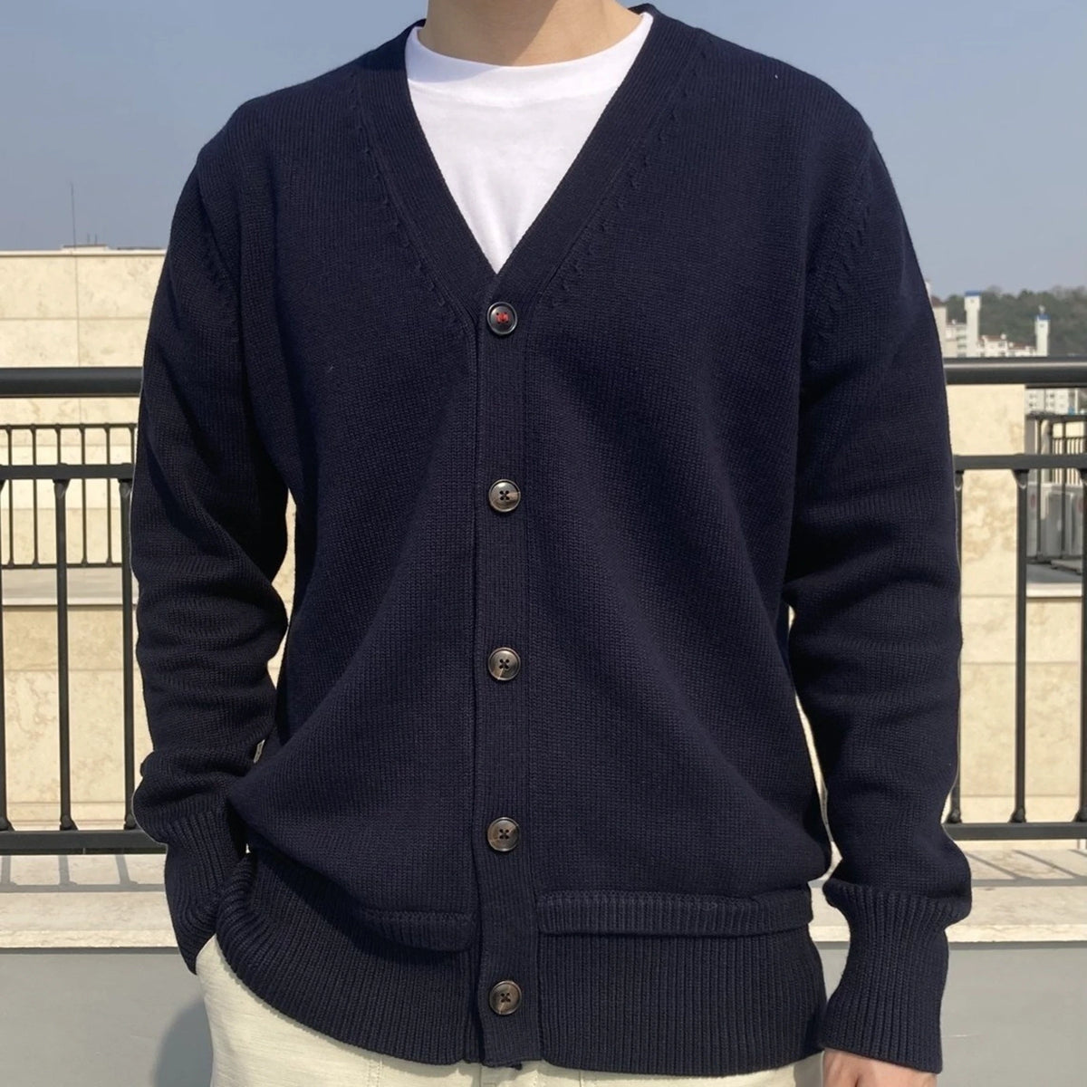 메종 마르지엘라 엘보 패치 가디건 착용 이미지