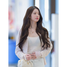 미우미우 아르카디 마테라쎄 나파 가죽 백 5BB142 착용 이미지