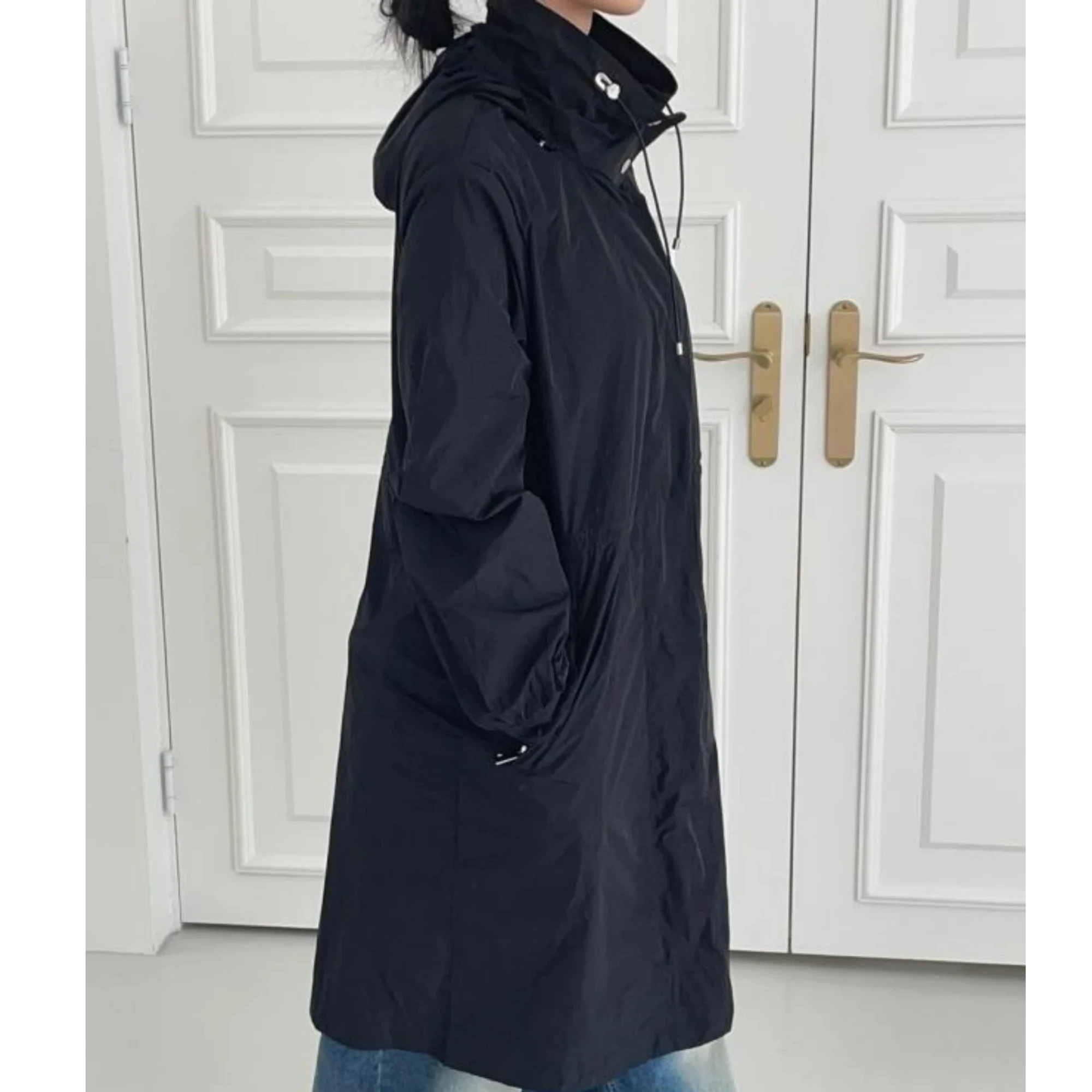 몽클레어 쿠루 바람막이 코트 착용 이미지