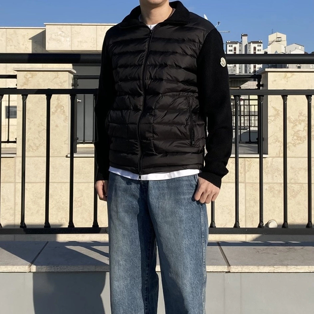 몽클레르 패딩 집업 가디건 착용 이미지