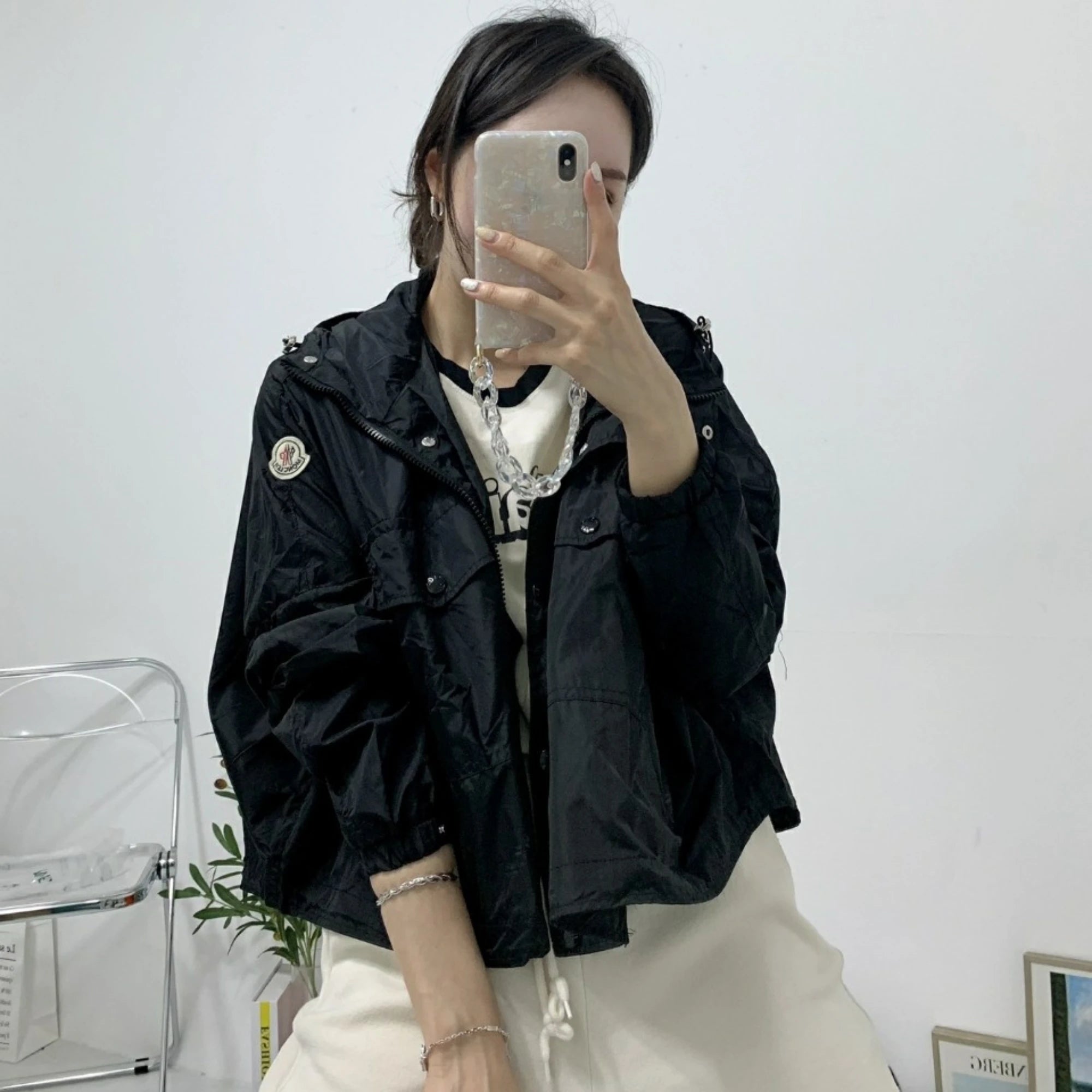 몽클레어 프리마지에디 숏 바람막이 착용 이미지