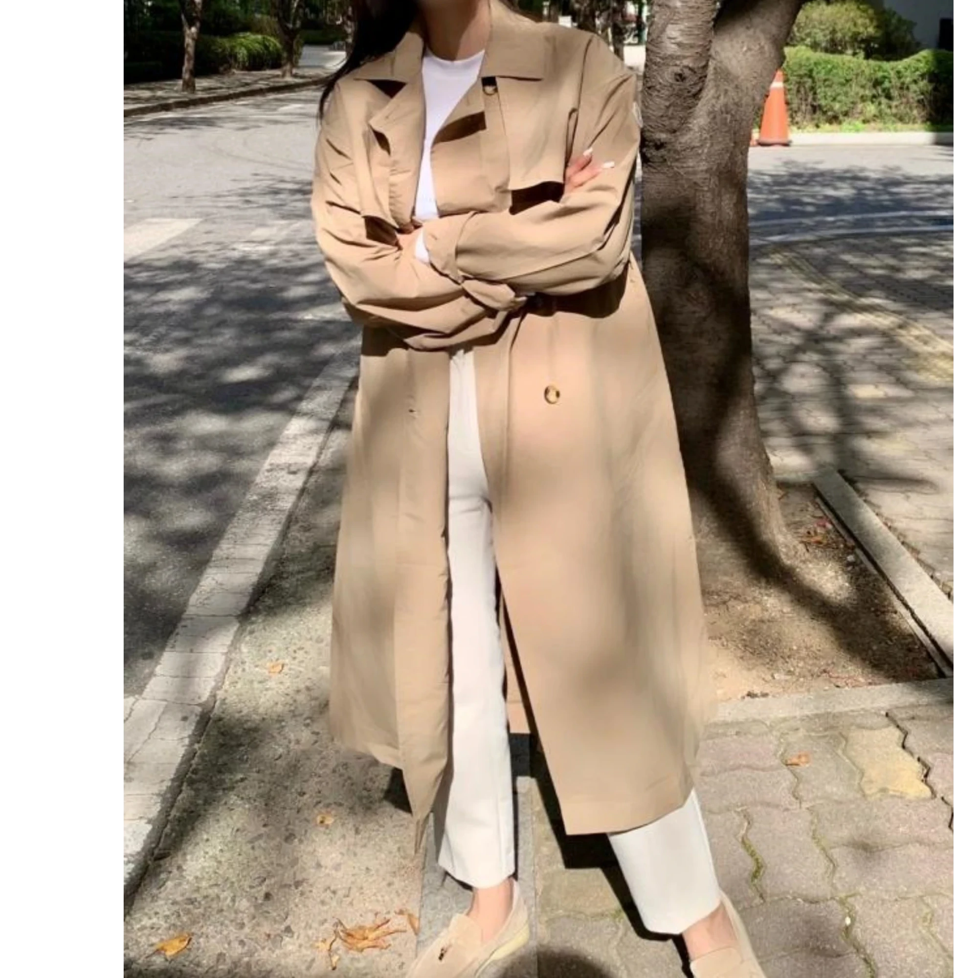 몽클레어 스티비덴 트렌치 코트 착용 이미지