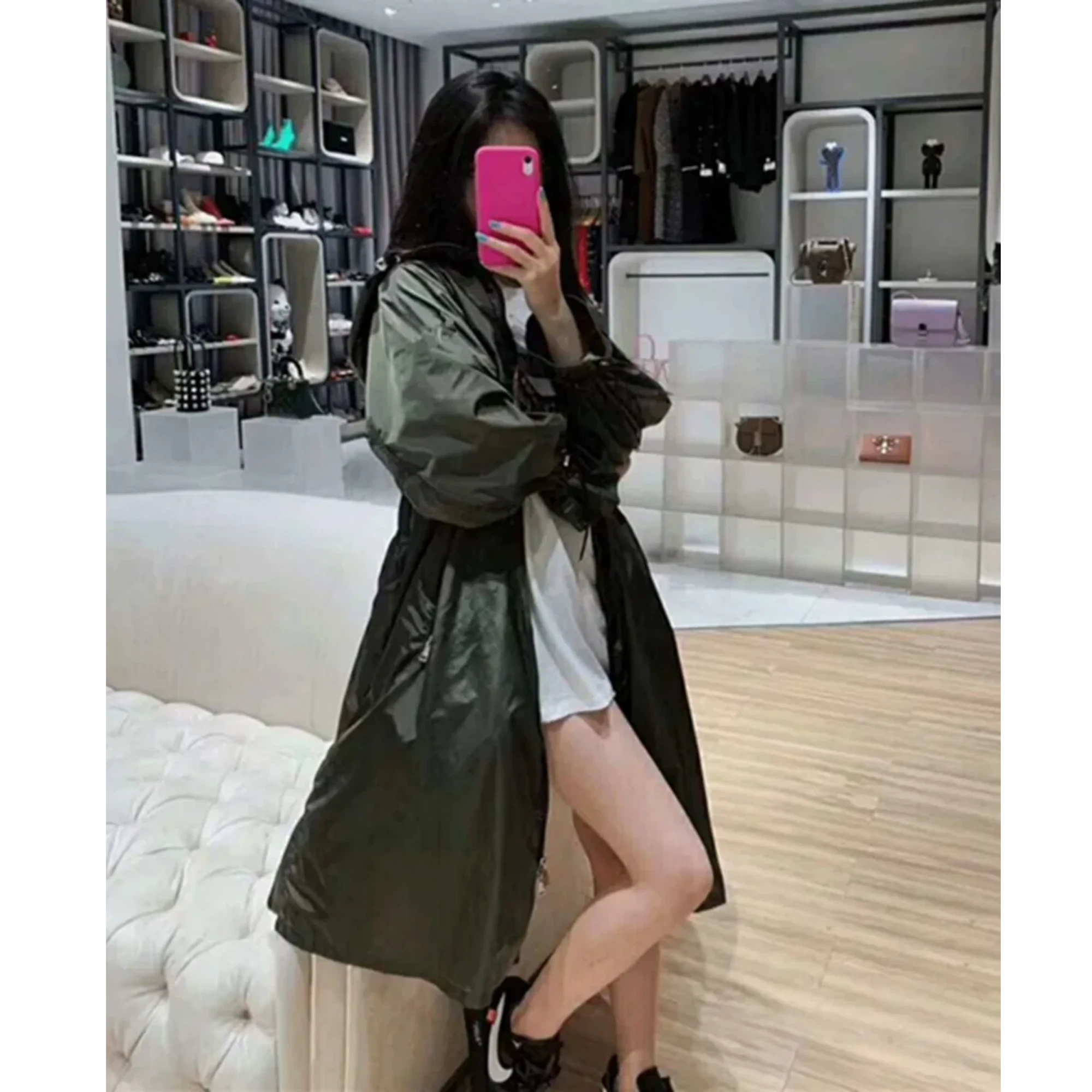 몽클레어 워싱턴 레인 코트 착용 이미지