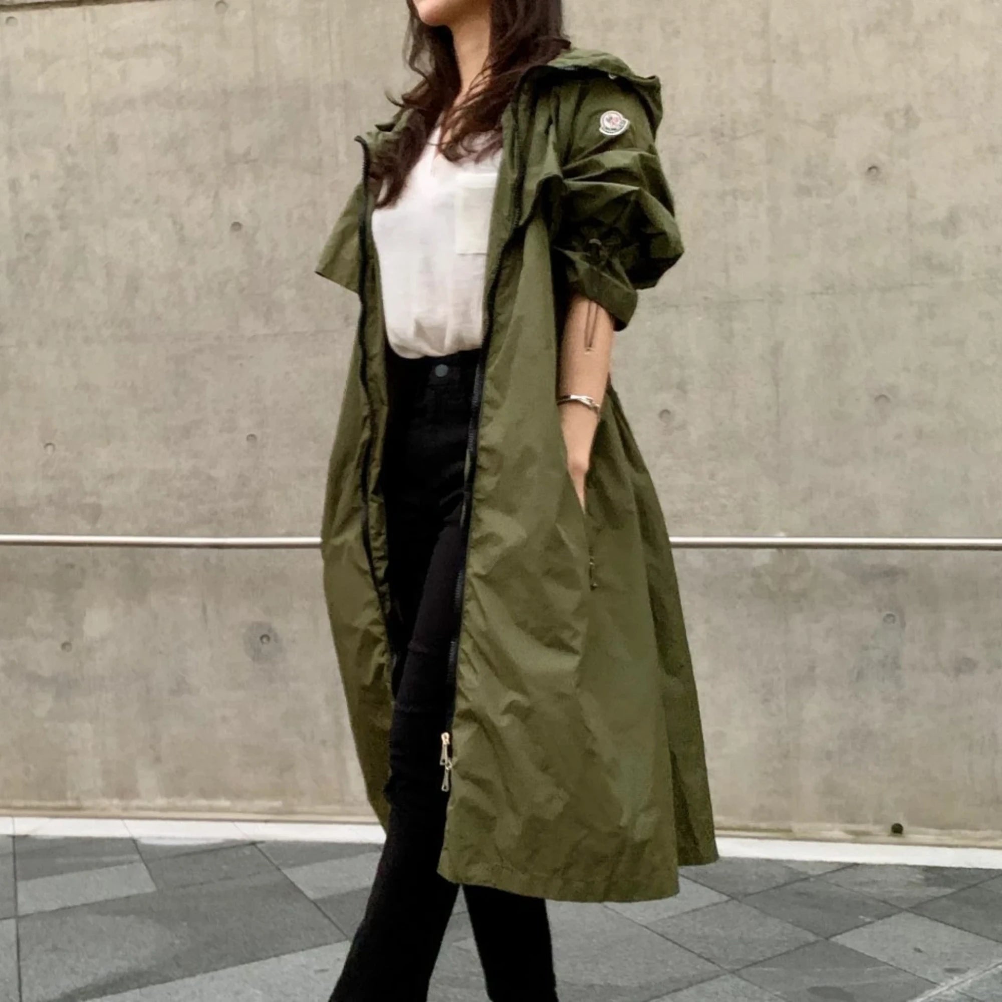 몽클레어 워싱턴 레인 코트 착용 이미지