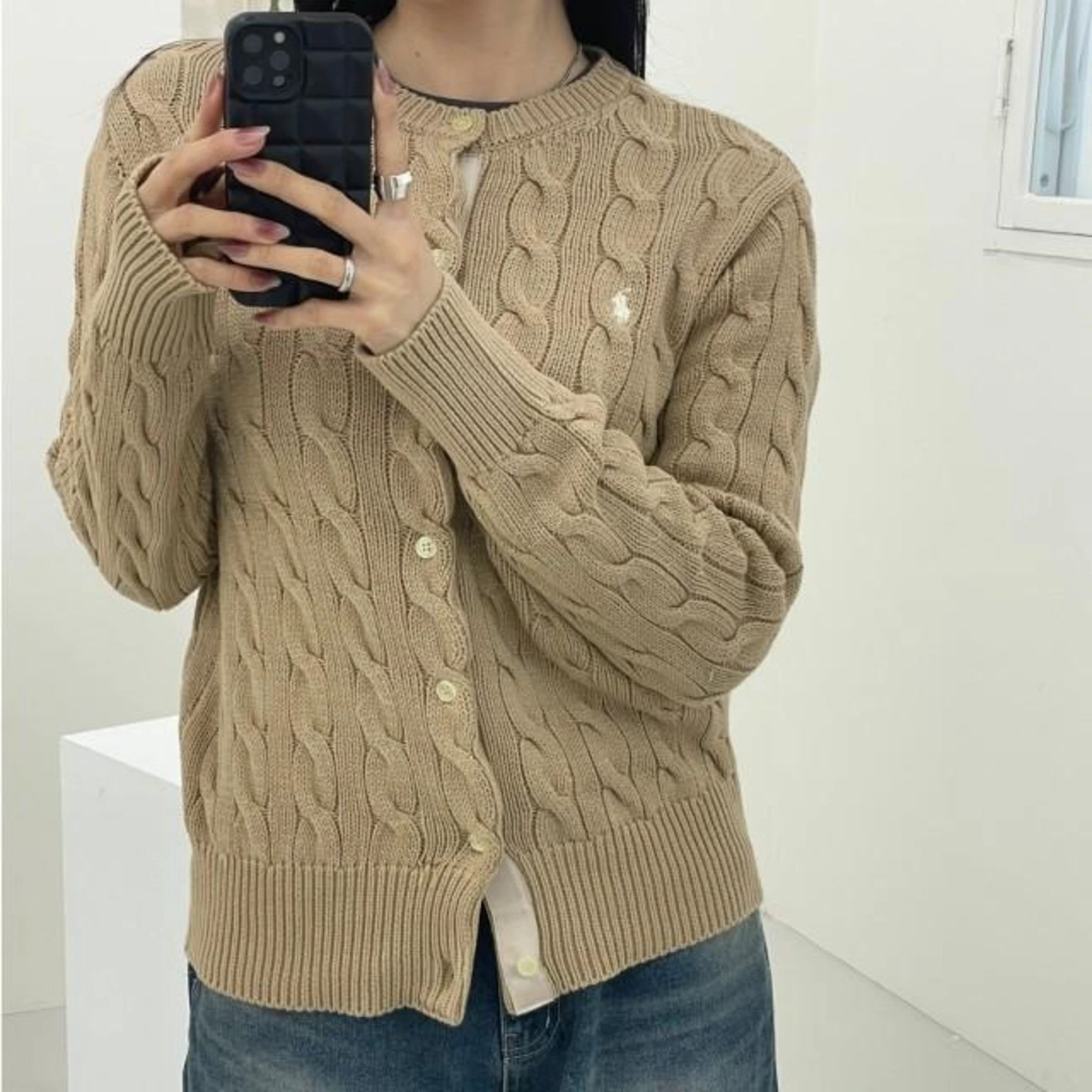 폴로 랄프로렌 테이블 울 캐시미어 가디건 착용 이미지