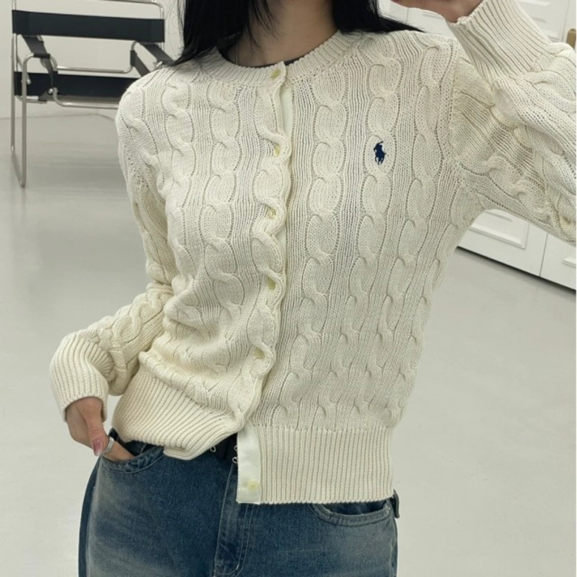 폴로 랄프로렌 테이블 울 캐시미어 가디건 착용 이미지