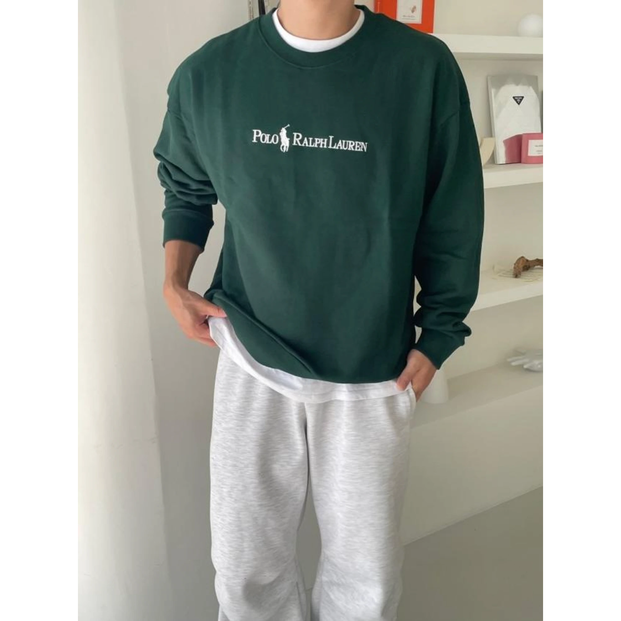 폴로 랄프로렌 포 크림 로고 맨투맨 착용 이미지