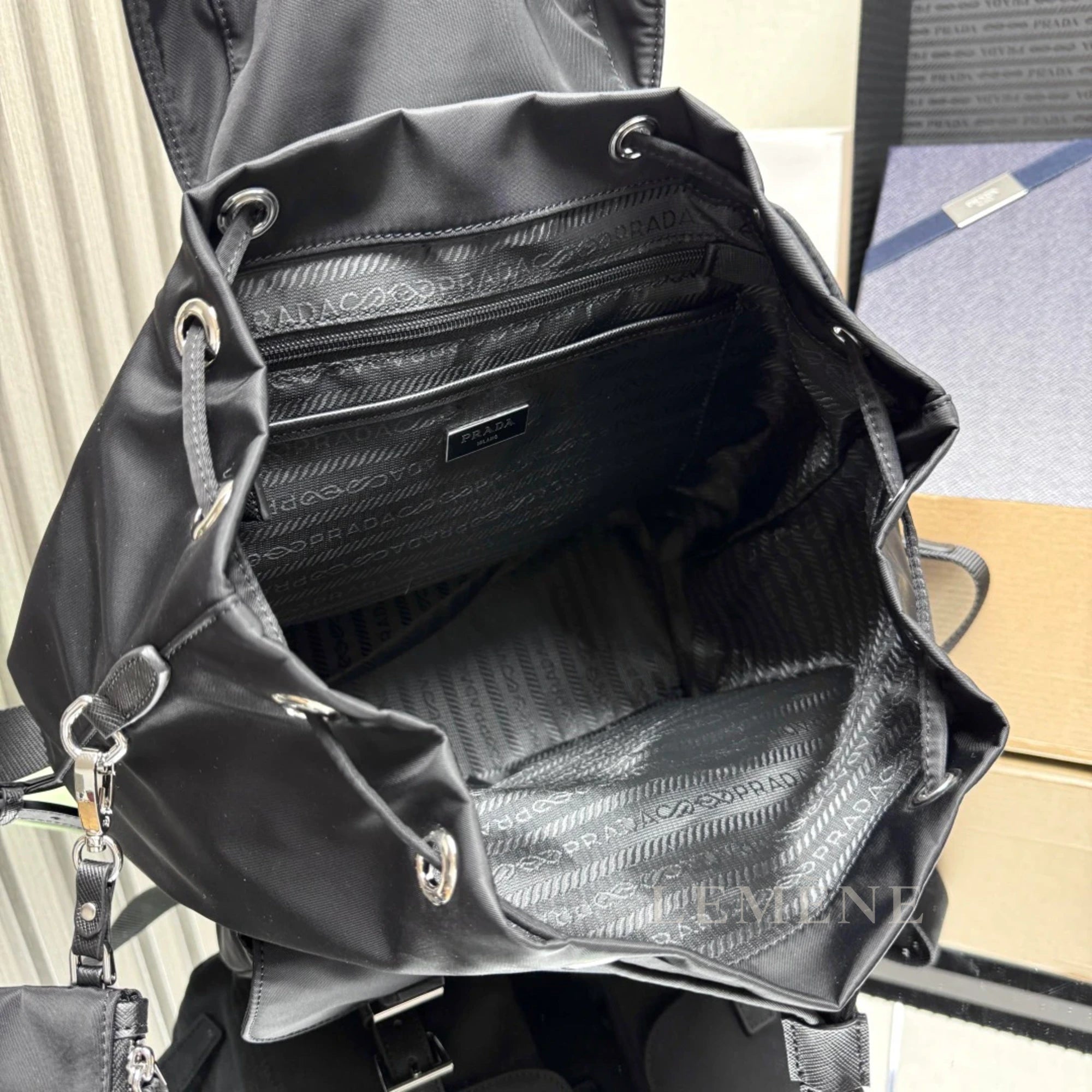 프라다 리나일론 미디움 백팩 1BZ811 디테일 이미지