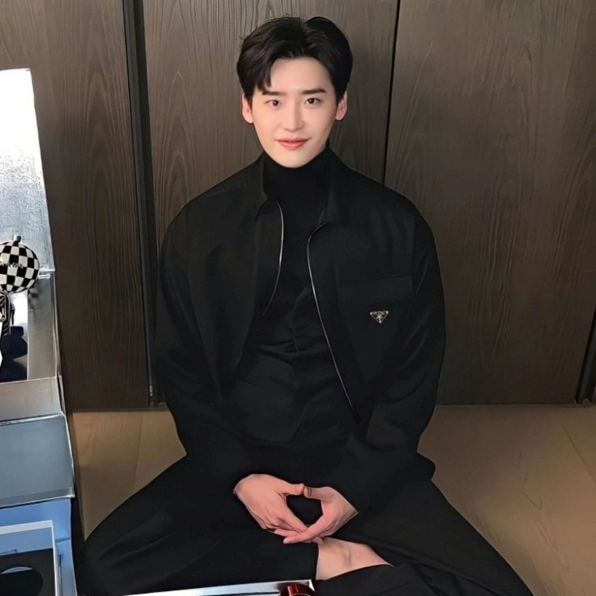프라다 리나일론 오버 셔츠 착용 이미지