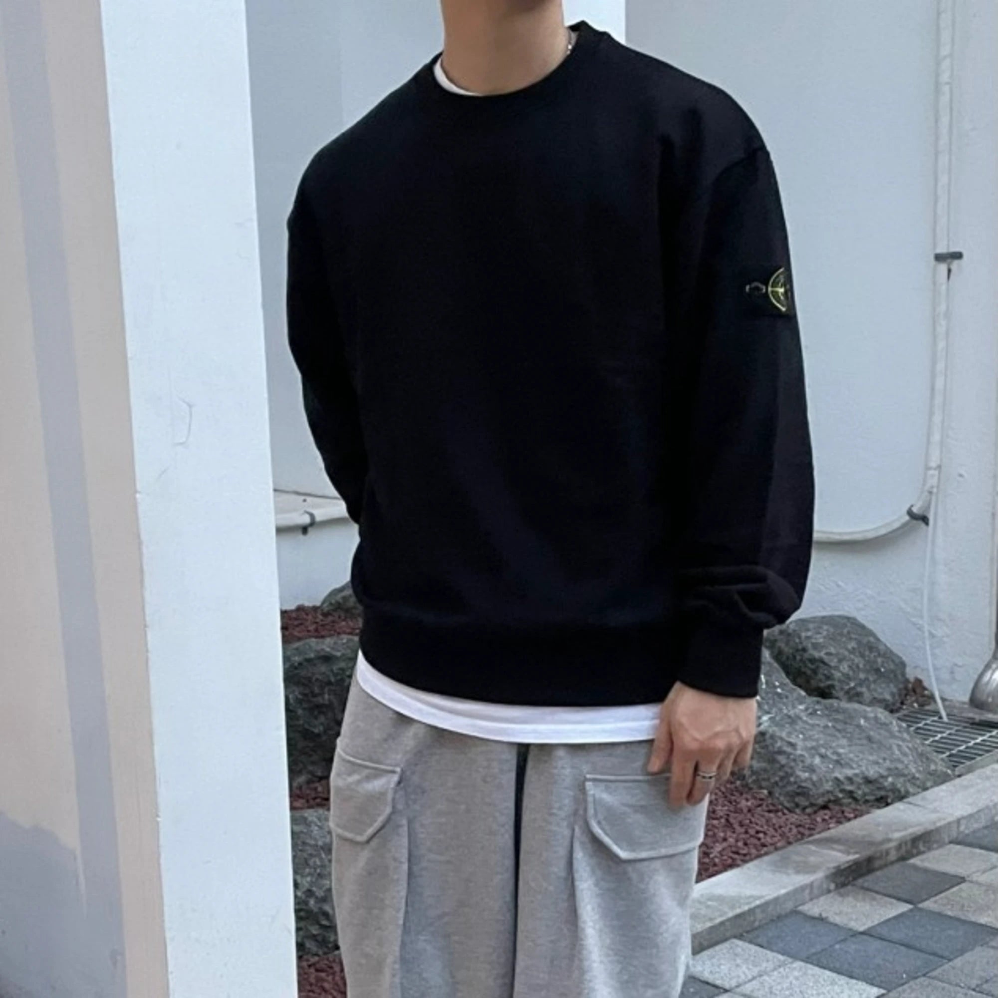 스톤 아일랜드 와펜 맨투맨 착용 이미지