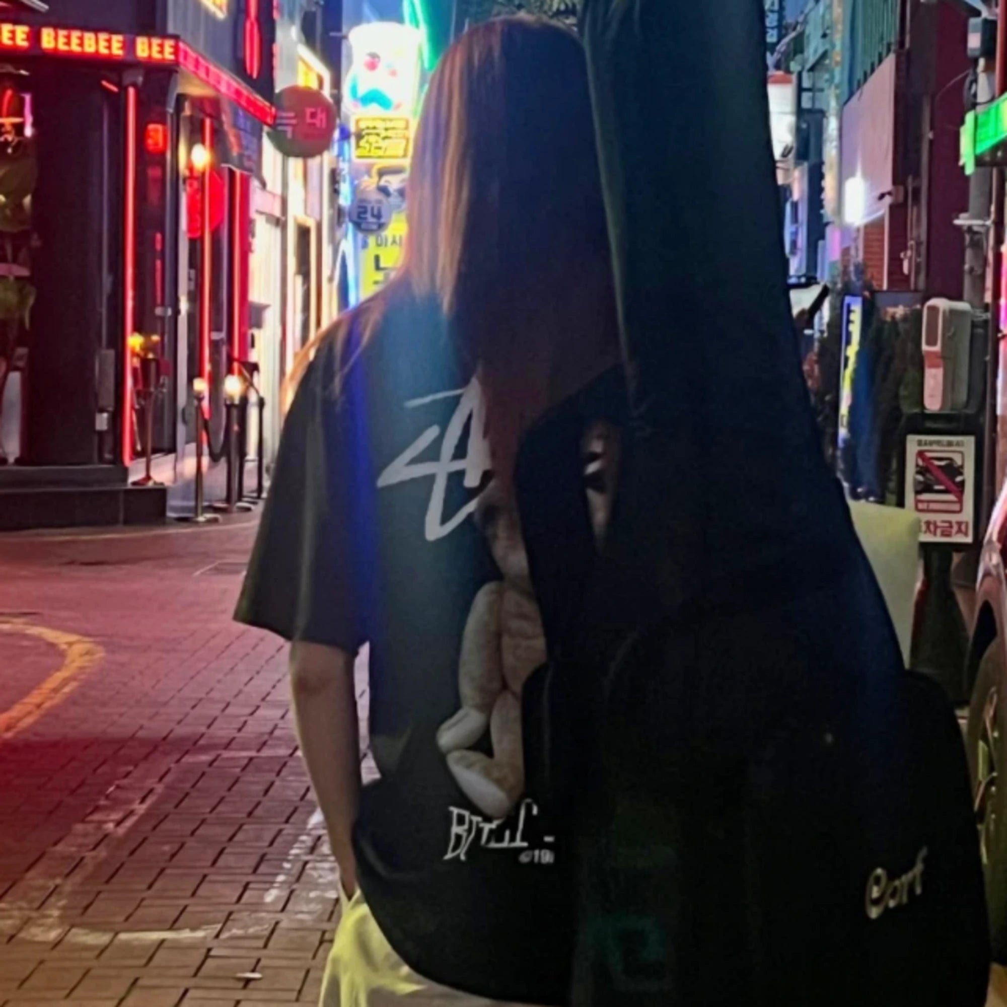스투시 빌트 터프 오버핏 반팔 티셔츠 착용 이미지
