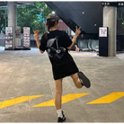 스투시 체리 오버핏 반팔 티셔츠 착용 이미지