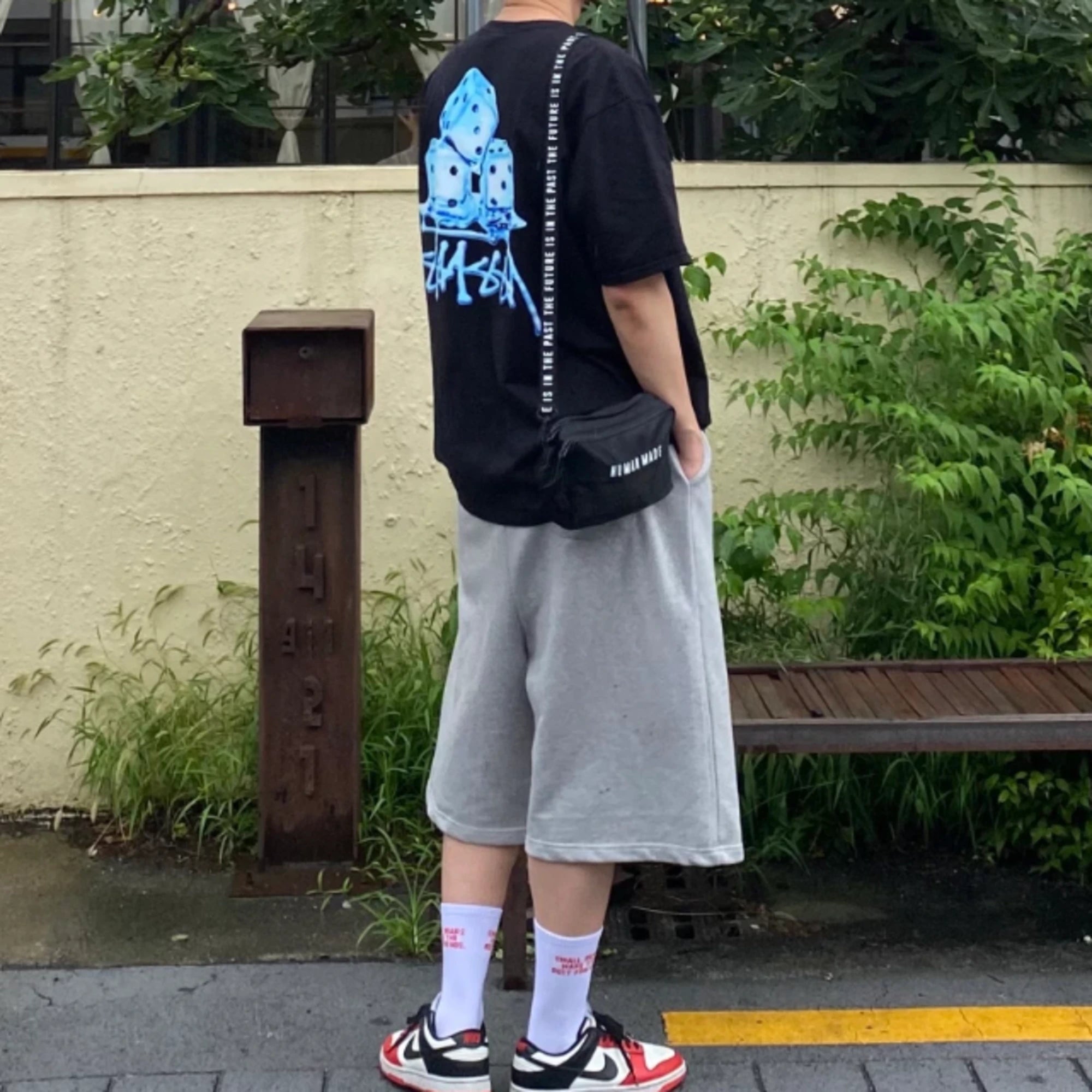 스투시 멜티드 오버핏 반팔 티셔츠 착용 이미지