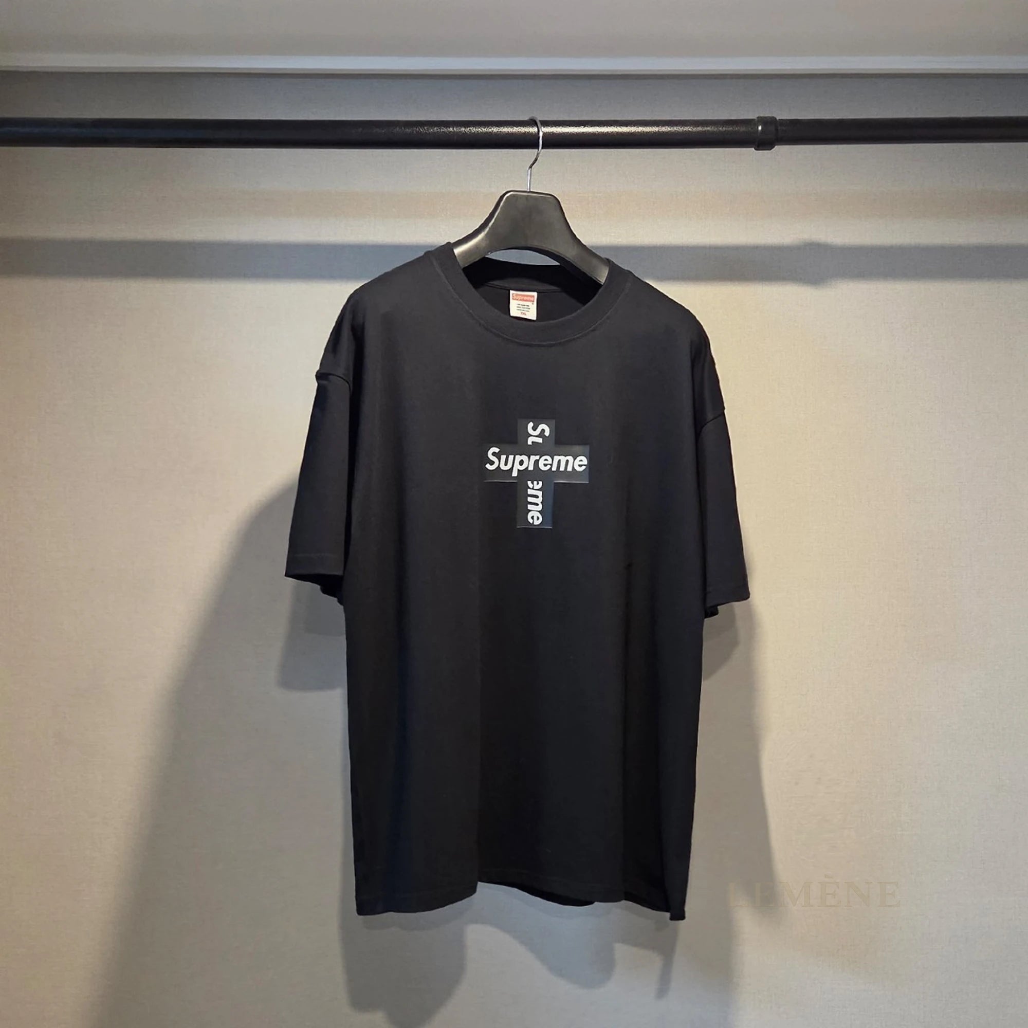 슈프림 크로스 박스 로고 반팔 티셔츠 디테일 이미지