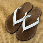 더 로우 플립 플랍 샌들 착용 이미지