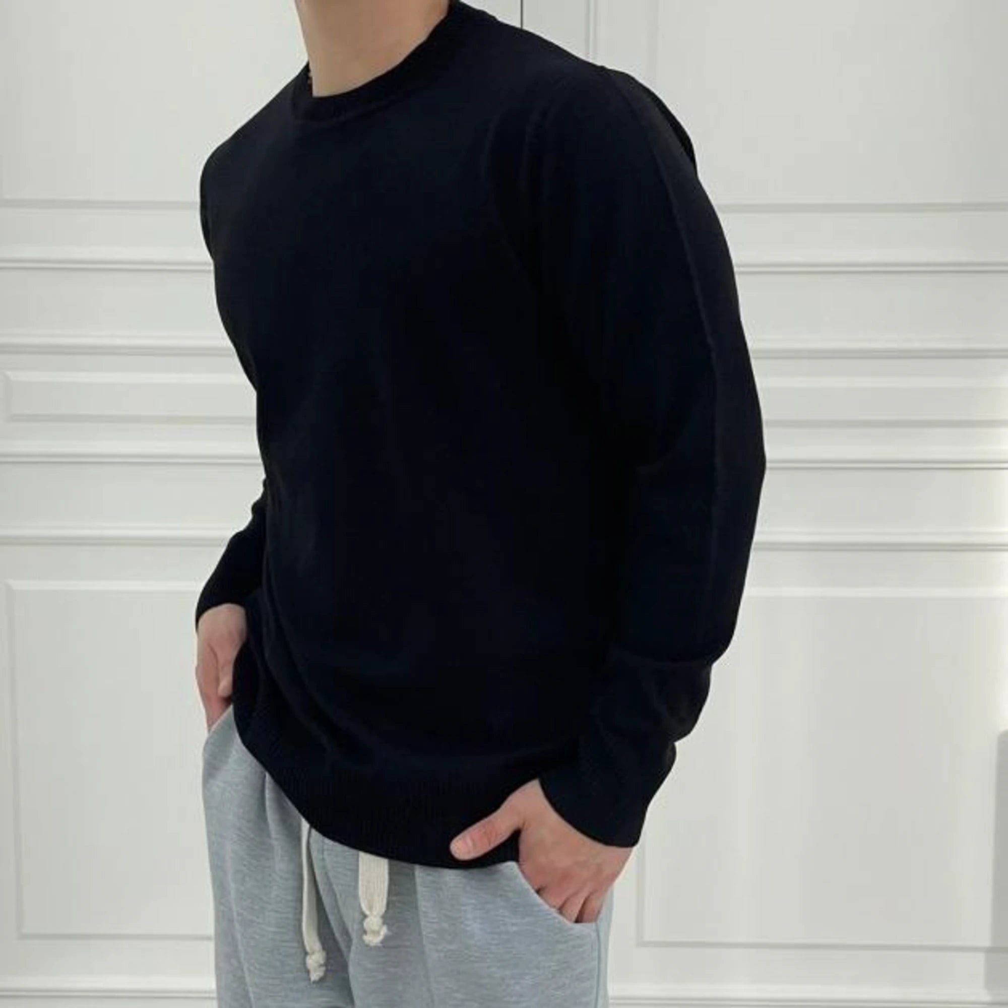 우영미 롱슬리브 스웨터 착용 이미지