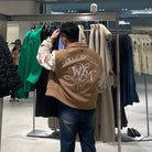 우영미 바시티 재킷 착용 이미지